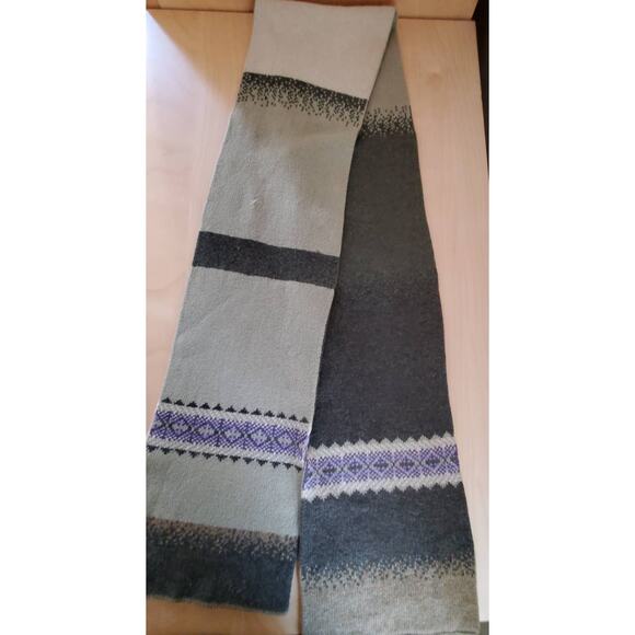 Saks Fifth Avenue Women 100% Lambswool Scarf Green One Size - Picture 1 of 3